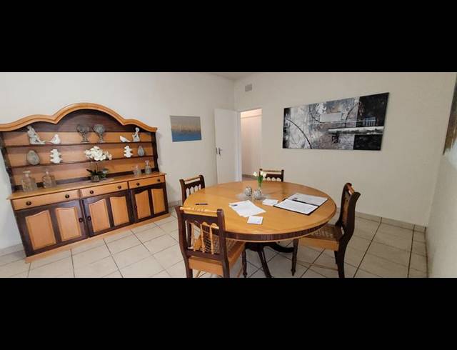 3 BEDROOM HOUSE FOR SALE IN SOUTH CREST